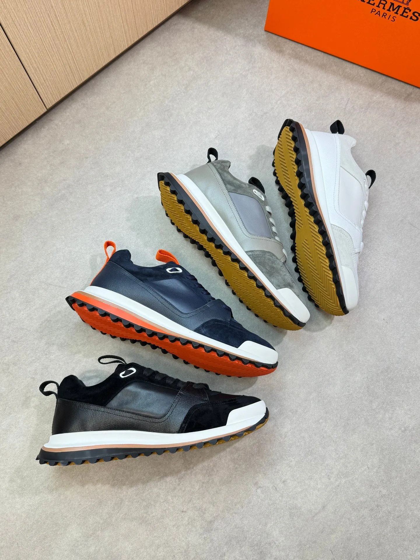 Men's shoes 💰740 [HERMES] Hermès - High-end quality original single casual sports shoes - Upper: 🔝 Nappa calfskin, palm-print cowhide, suede sheepskin leather, tongue. Heel. Brand logo webbing - Lining: brand canvas, foot pad; water-dyed cowhide - Outsole: ultra-light T men's shoes 💰U foam rubber; two-color molded outsole -Ultra-high quality control·Fine workmanship: highlighted (high-end·nobility·grade) -Size: 39-44 (38, 45, can be customized)·0118